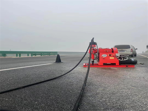 林芝马路路基路面开裂下沉注浆加固灌浆